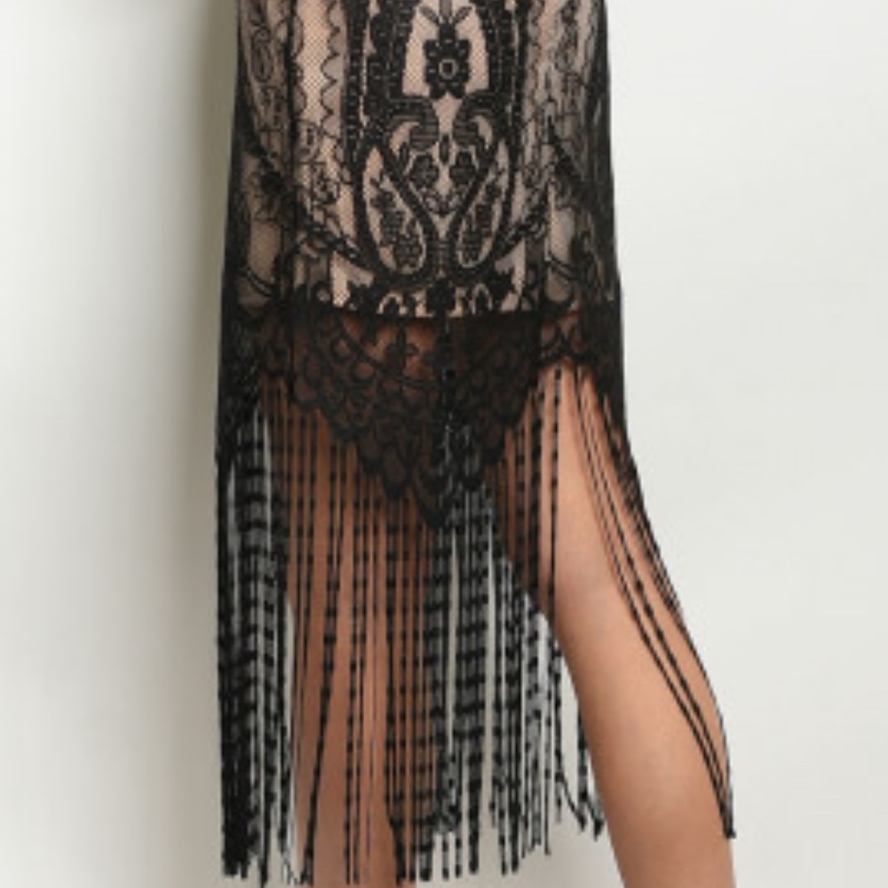 BLACK LACE & FRINGE - Picture 2 of 4